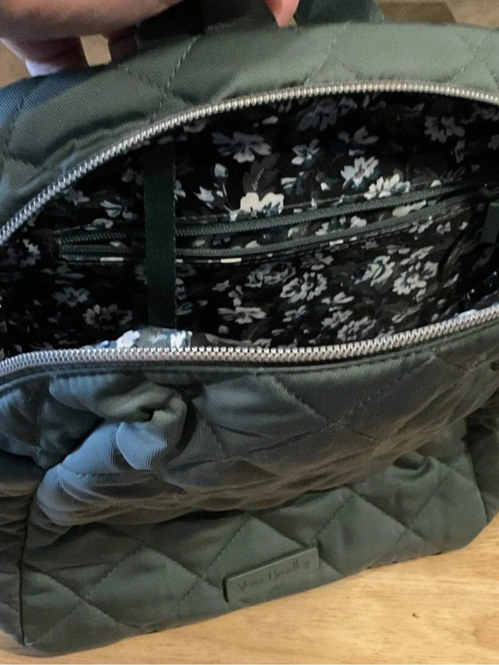 Vera Bradley Convertible Small Backpack Quilted Look Olive Leaf Green NWTs - Picture 4 of 5